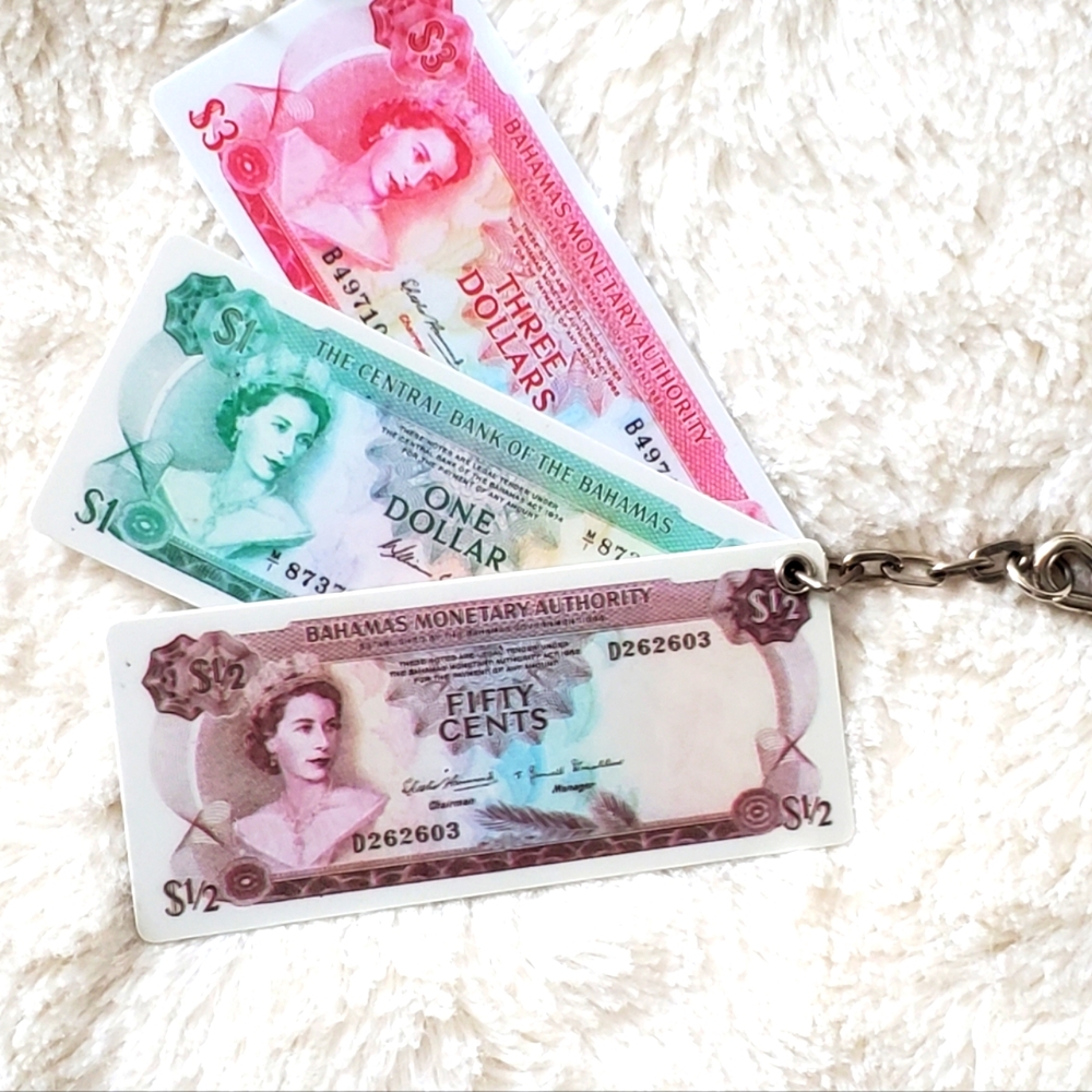 SALE Vintage Bahamas Keychain